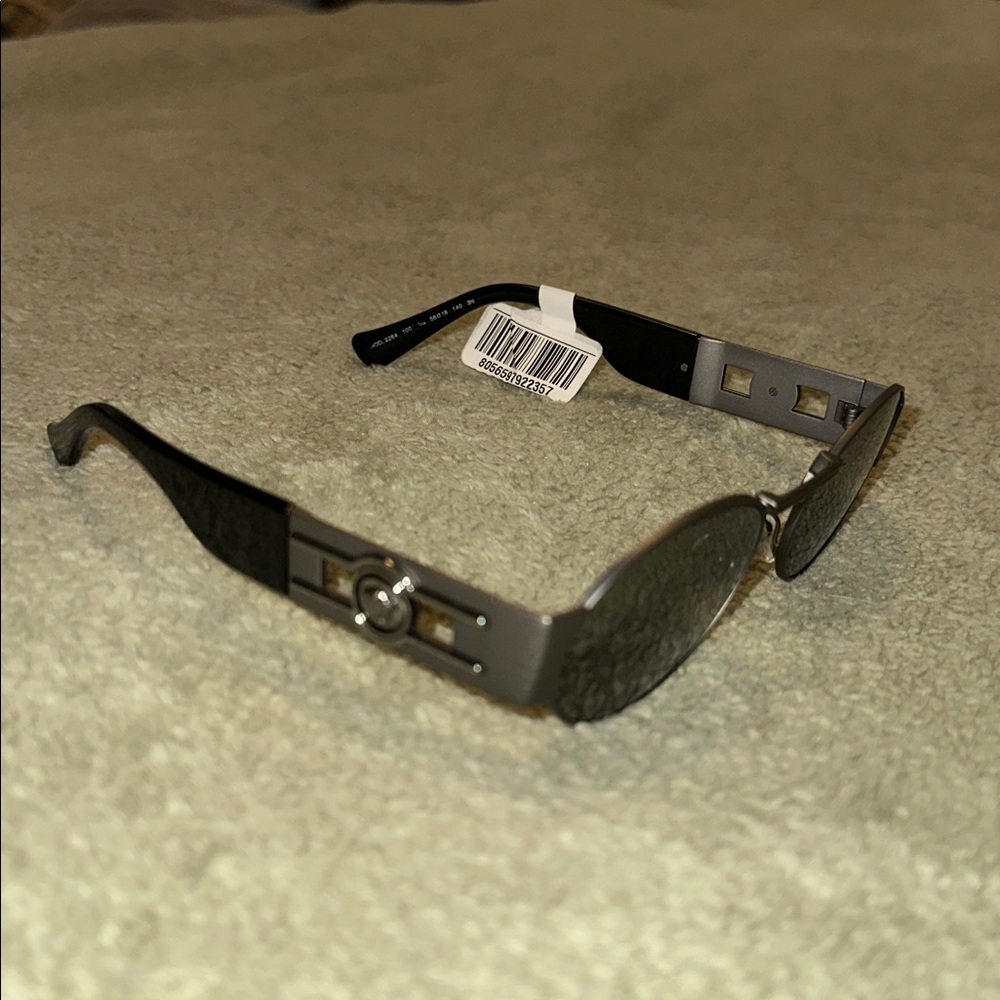 NEW Versace sunglasses Model 2264 - Picture 3 of 9